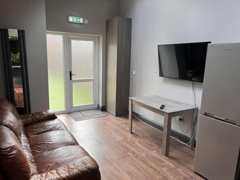 6D Hosting Coventry Exterior foto
